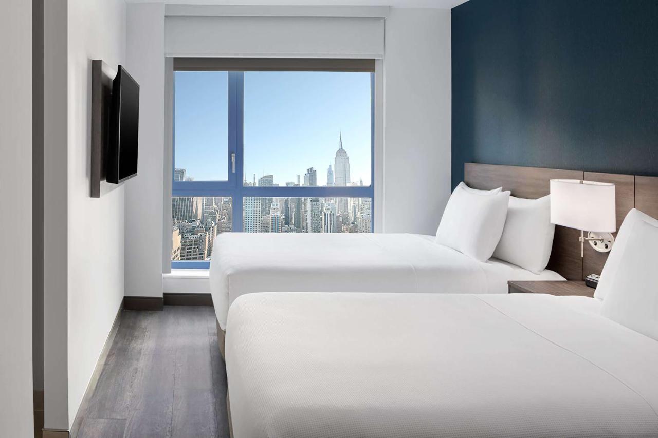 Hyatt Place New York Chelsea Esterno foto A room at the Westin New York