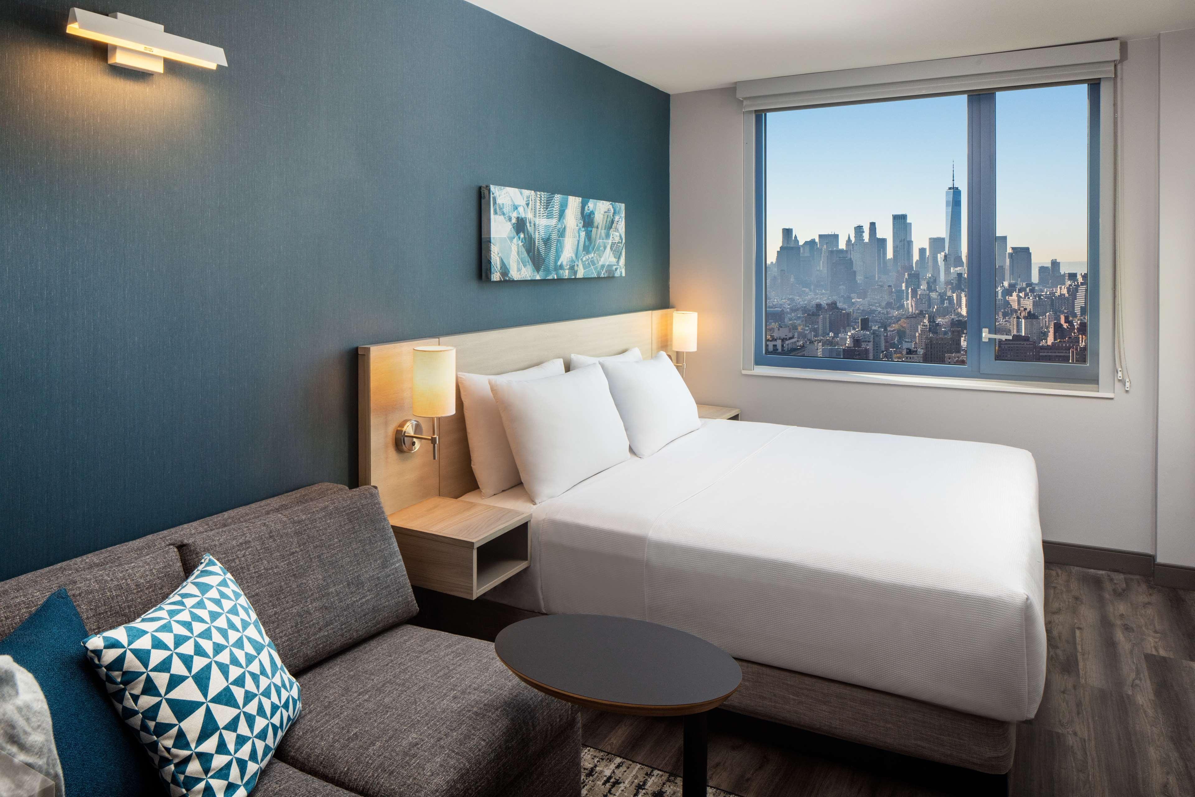 Hyatt Place New York Chelsea Esterno foto A room at the Westin New York City