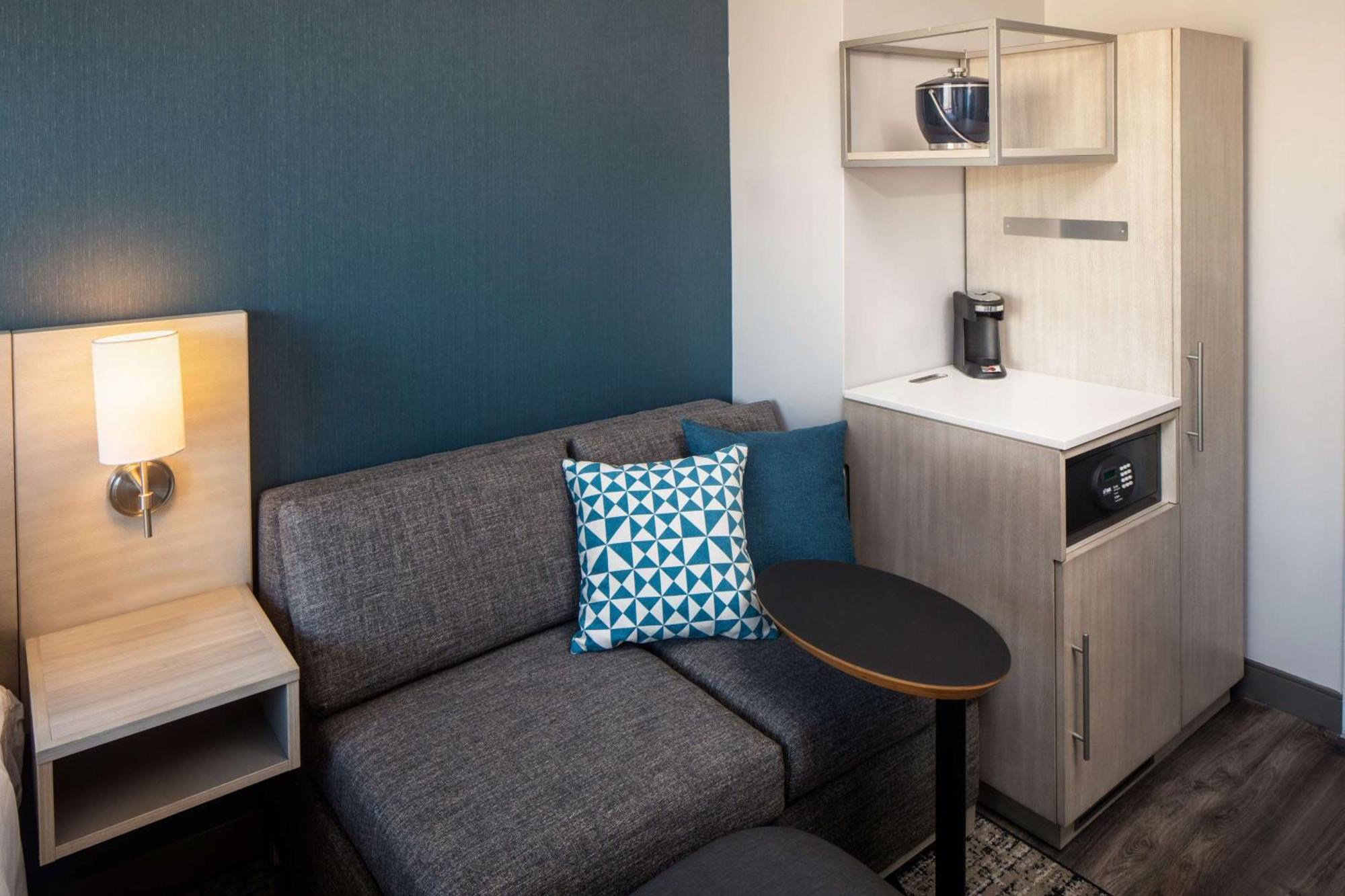 Hyatt Place New York Chelsea Esterno foto A room at the hotel